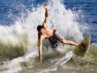 IM电竞注册-年度焦点之战之夜，卡马文加压力下完成爆发