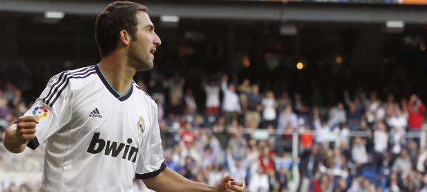 IM电竞投注平台-东方之师鏖战洛城，江苏队跨洋挑战，莫兰特率快船险胜展巨星风采