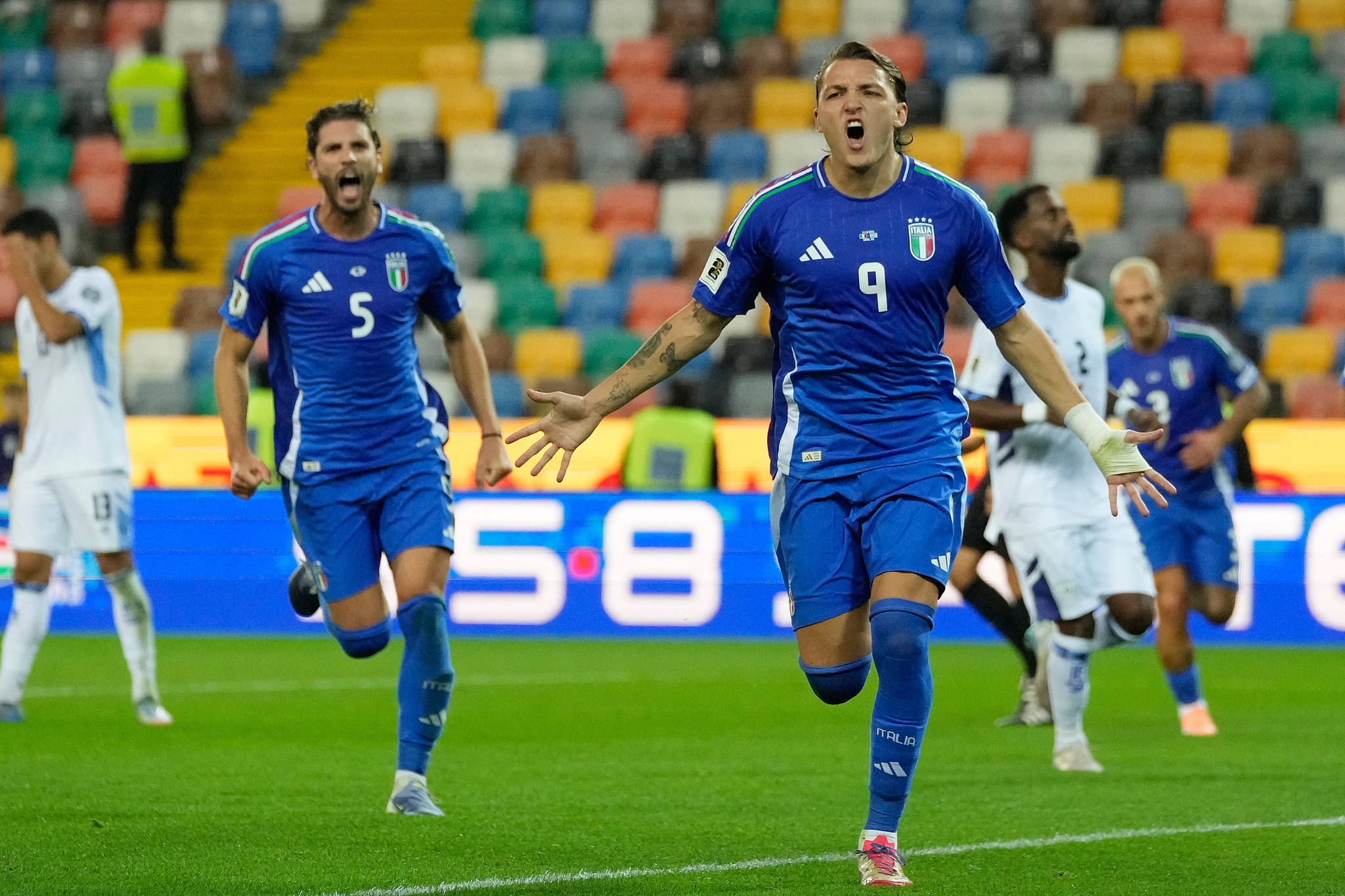 意大利豪取胜利，小组出线锁定晋级16强！的简单介绍