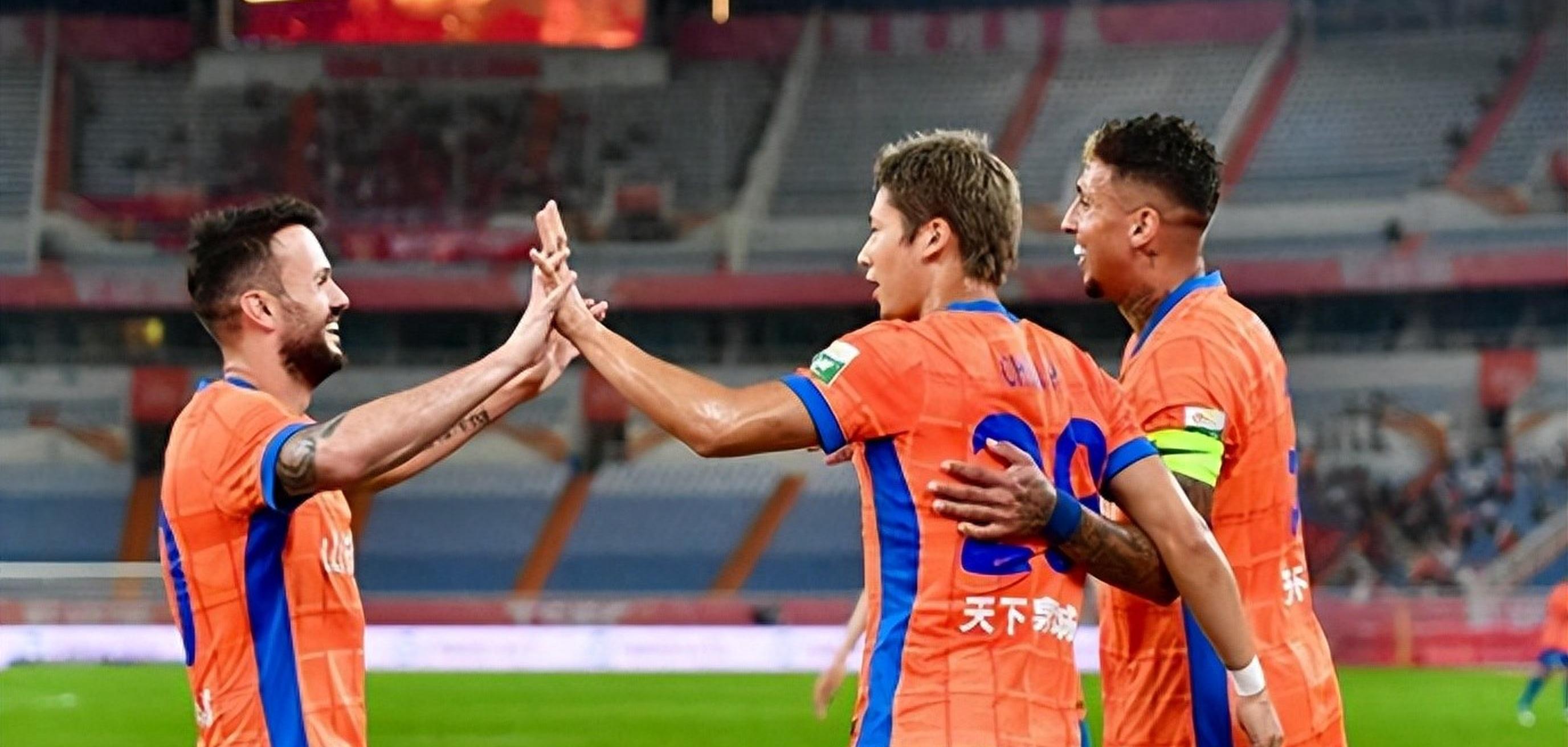 长春亚泰主场失利，不敌山东鲁能队的简单介绍