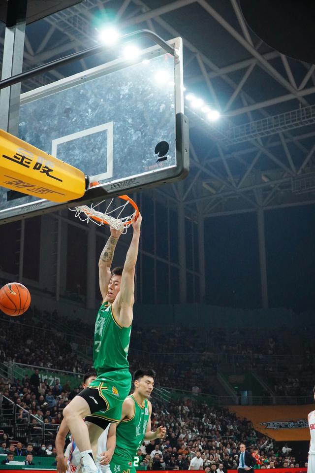 山西队逆转福建队，张镇麟惊艳四座的简单介绍