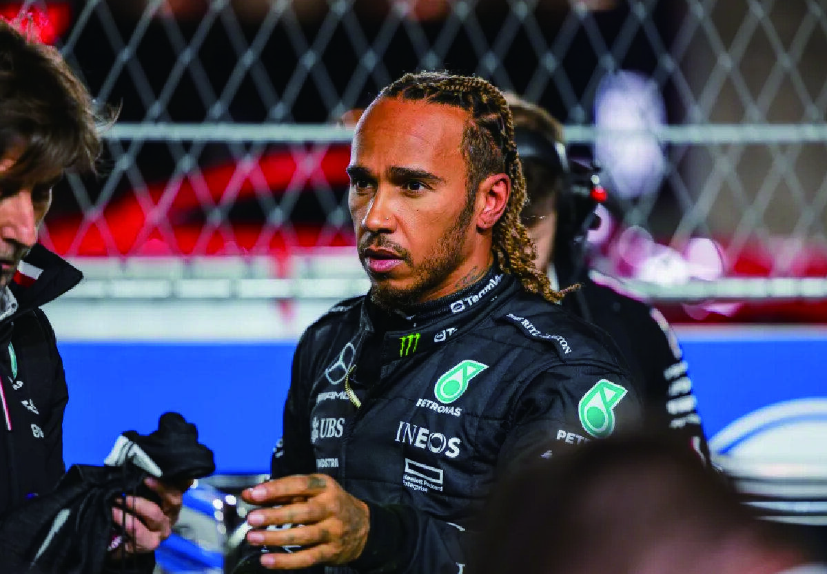 包含红牛二队绝杀雷诺车队，汉密尔顿关键制胜的词条